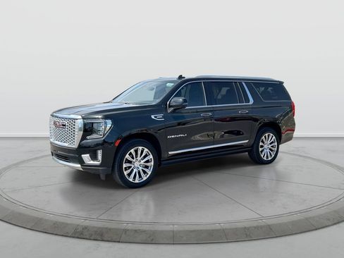 Used 2023 GMC Yukon XL Denali w/ Max Trailering Package AWD/4WD image 4