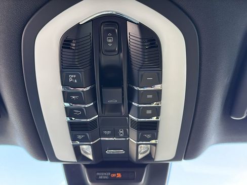 Used 2018 Porsche Macan GTS image 28