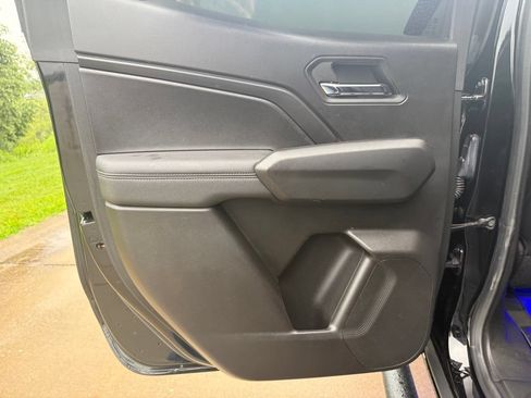 Used 2024 Chevrolet Colorado LT w/ LT Convenience Package RWD image 11
