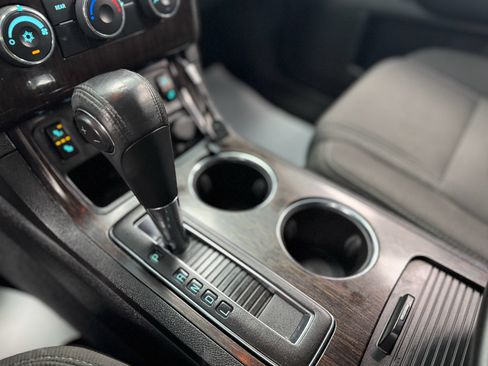 Used 2015 Chevrolet Traverse LT image 24