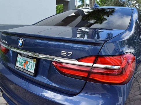 Used 2017 BMW ALPINA B7 xDrive image 22