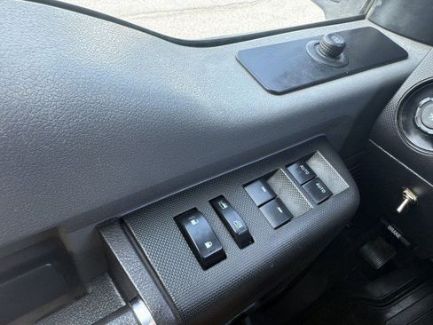 Used 2016 Ford F550 4x4 Crew Cab Super Duty image 27