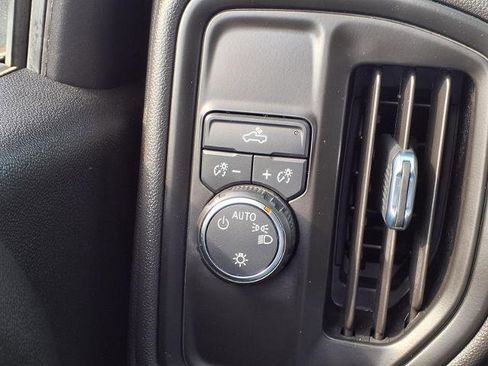 Used 2022 Chevrolet Silverado 1500 Custom image 14