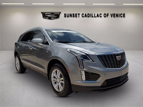 Certified 2024 Cadillac XT5 Luxury FWD image 1