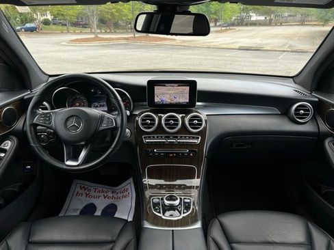 Used 2019 Mercedes-Benz GLC 300 4MATIC image 27