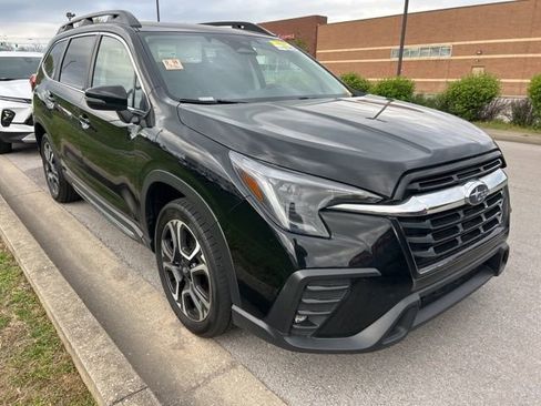 Used 2023 Subaru Ascent Limited AWD/4WD image 2