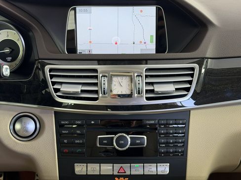 Used 2014 Mercedes-Benz E 250 BlueTEC 4MATIC Sedan image 31
