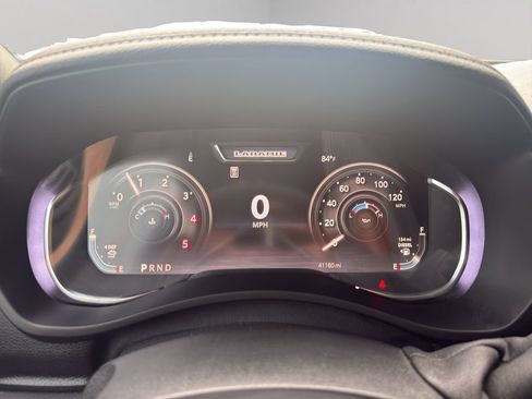 Used 2025 RAM 2500 Laramie AWD/4WD image 27