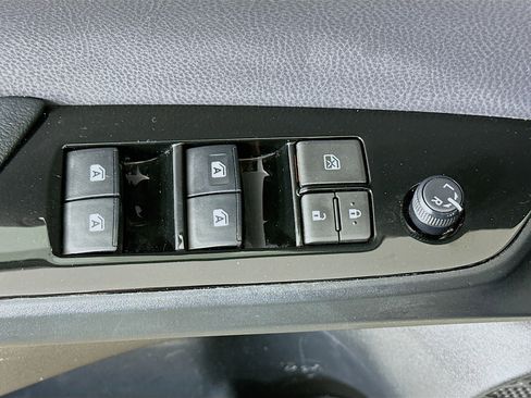 Used 2018 Toyota Prius Prime Premium w/ Protection Package image 15