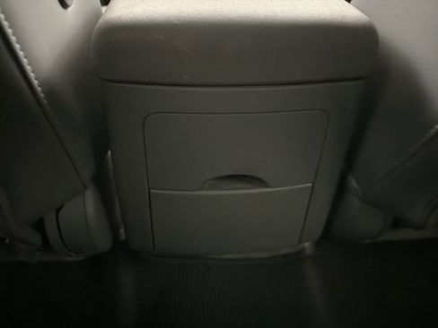 Used 2015 Nissan Frontier SL w/ Moonroof Package RWD image 21