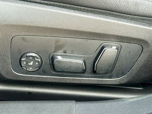 Used 2025 BMW 330i Sedan RWD image 25