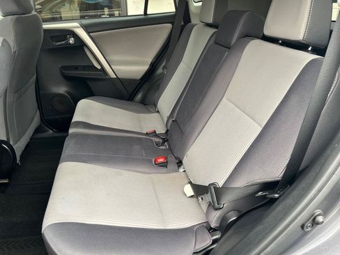 Used 2015 Toyota RAV4 XLE AWD/4WD image 19