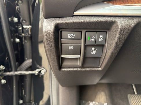 Used 2018 Acura MDX SH-AWD image 18