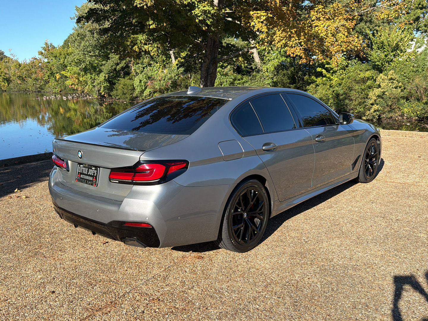 Used 2023 BMW 530i xDrive w/ M Sport Package AWD/4WD image 6