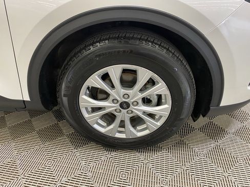 Used 2023 Ford Escape Active image 2