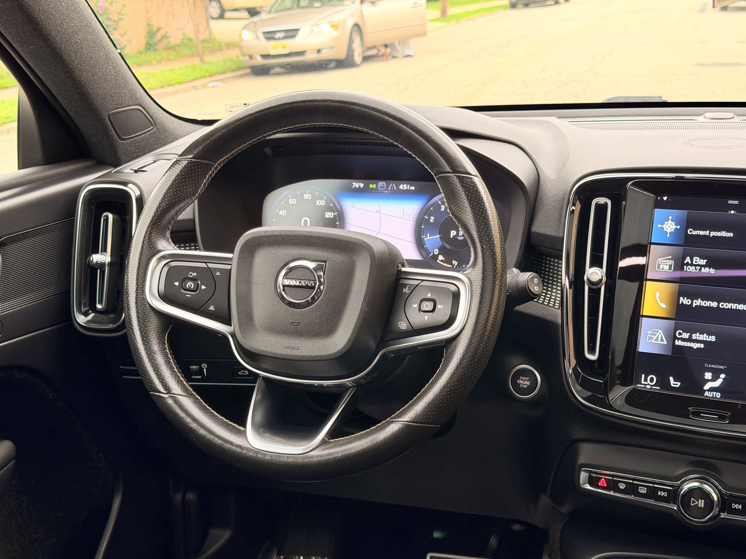 Used 2021 Volvo XC40 T5 R-Design w/ Climate Package AWD/4WD image 28