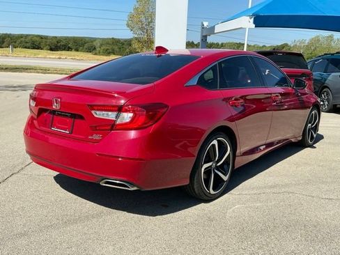 Used 2019 Honda Accord Sport image 3