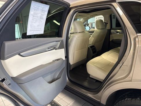 Used 2023 Cadillac XT5 Premium Luxury image 23