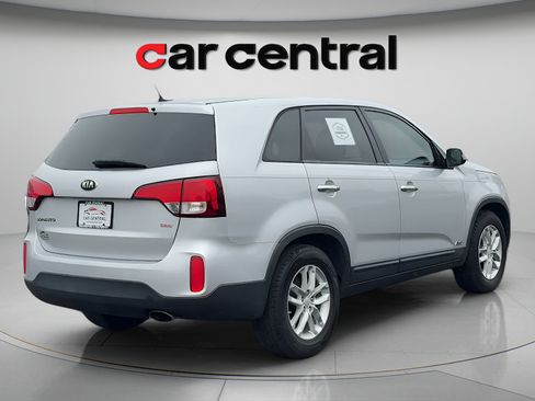 Used 2015 Kia Sorento LX AWD/4WD image 5