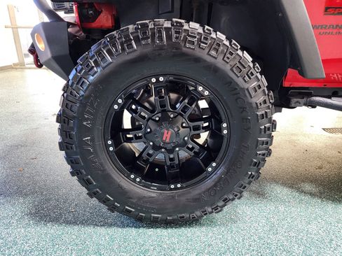 Used 2017 Jeep Wrangler Unlimited Sport w/ Connectivity Group image 12