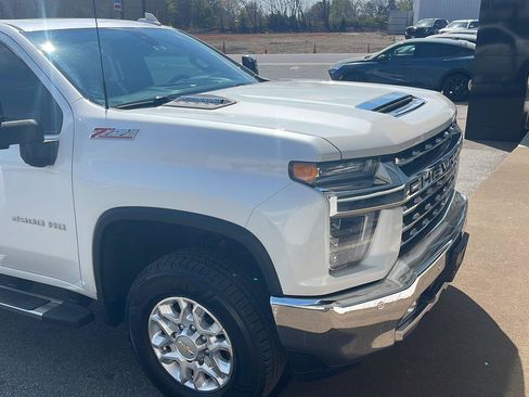 Used 2021 Chevrolet Silverado 2500 LTZ w/ LTZ Premium Package AWD/4WD image 3