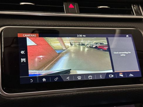 Used 2020 Land Rover Range Rover Velar S AWD/4WD image 27