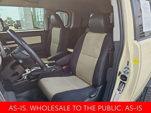 Used 2010 Toyota FJ Cruiser 4WD image 10