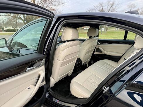 Used 2020 BMW 540i xDrive w/ M Sport Package image 18