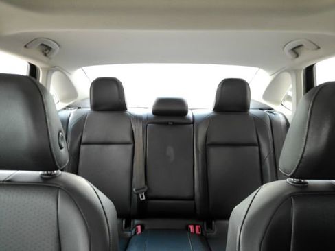 Used 2019 Volkswagen Jetta SE FWD image 32