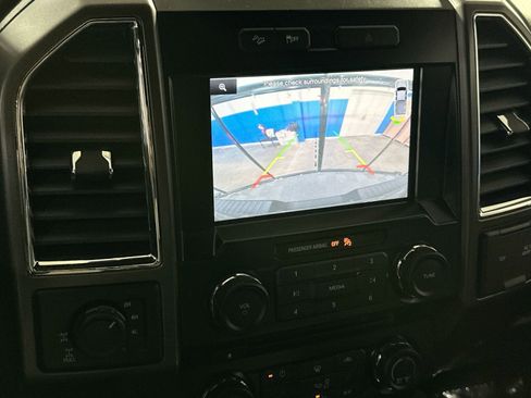 Used 2015 Ford F150 XLT w/ Equipment Group 302A Luxury image 24