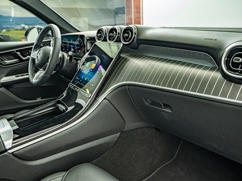Certified 2026 Mercedes-Benz GLC 300 4MATIC image 36