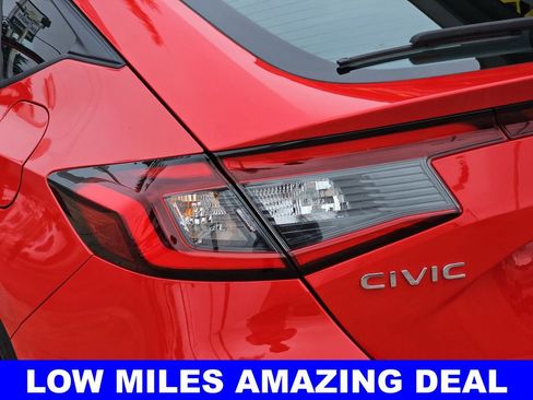 Used 2025 Honda Civic Sport image 39