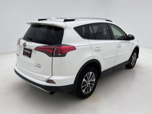 Used 2016 Toyota RAV4 XLE w/ Convenience Package AWD/4WD image 7