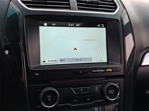 Used 2017 Ford Explorer XLT w/ Equipment Group 202A image 17