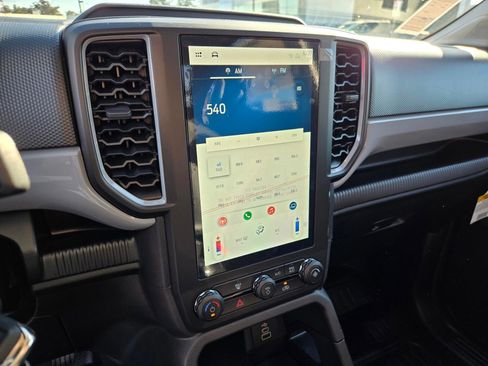 Used 2025 Ford Ranger XL image 11