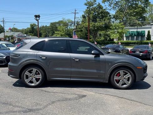 Used 2021 Porsche Cayenne GTS image 4