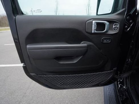 Used 2022 Jeep Wrangler Unlimited Sport image 14