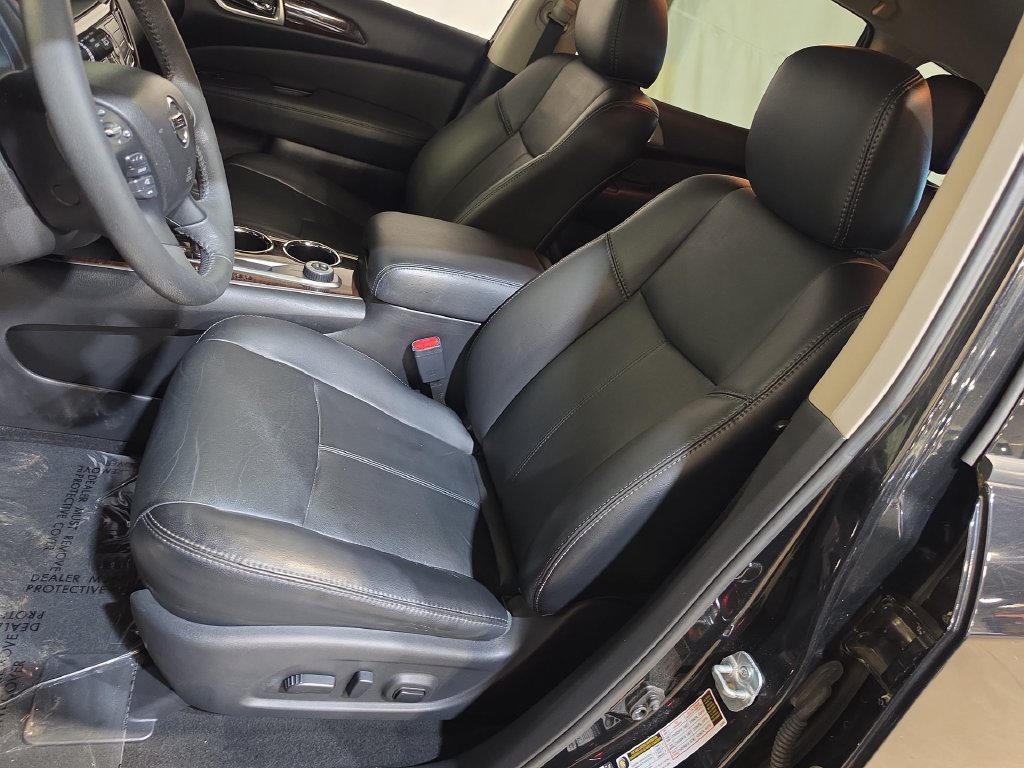 Used 2015 Nissan Pathfinder SL FWD image 13