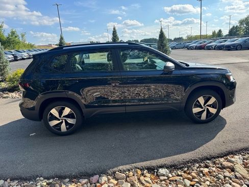 New 2025 Volkswagen Taos S image 6