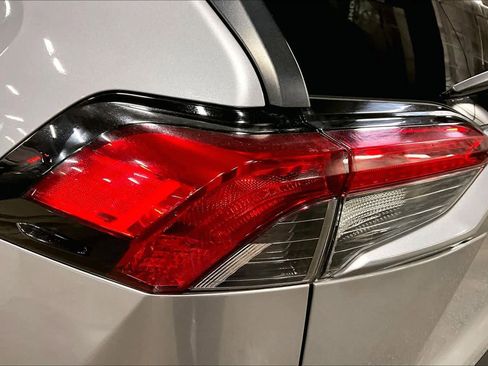 Used 2019 Toyota RAV4 XLE image 26