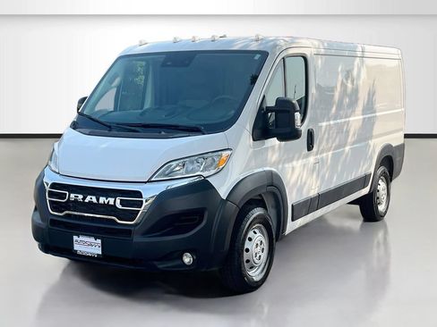 Used 2023 RAM ProMaster 2500 FWD image 3