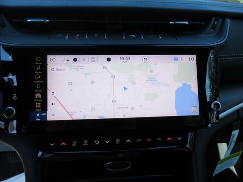 New 2026 Jeep Grand Cherokee Limited w/ Luxury Tech Group II RWD image 24