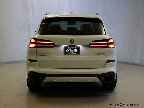 Used 2026 BMW X5 xDrive50e w/ M Sport Package image 7