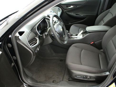 Used 2024 Chevrolet Malibu RS w/ LPO, Floor Liner Package FWD image 28