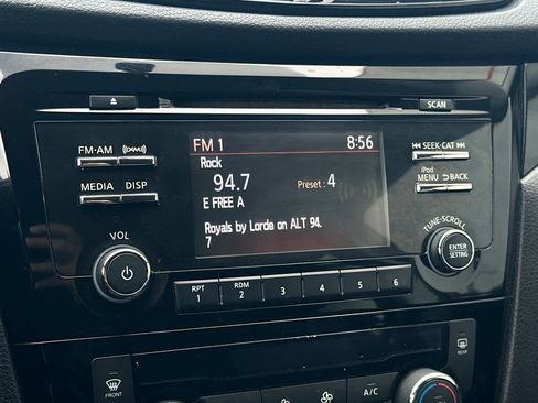 Used 2018 Nissan Rogue Sport SV image 20