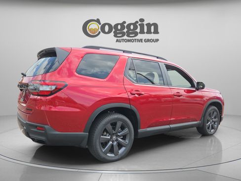 New 2026 Honda Pilot Sport image 5