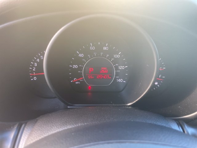 Used 2018 Kia Soul + FWD image 17
