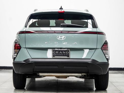 Used 2024 Hyundai Kona SEL AWD/4WD image 11