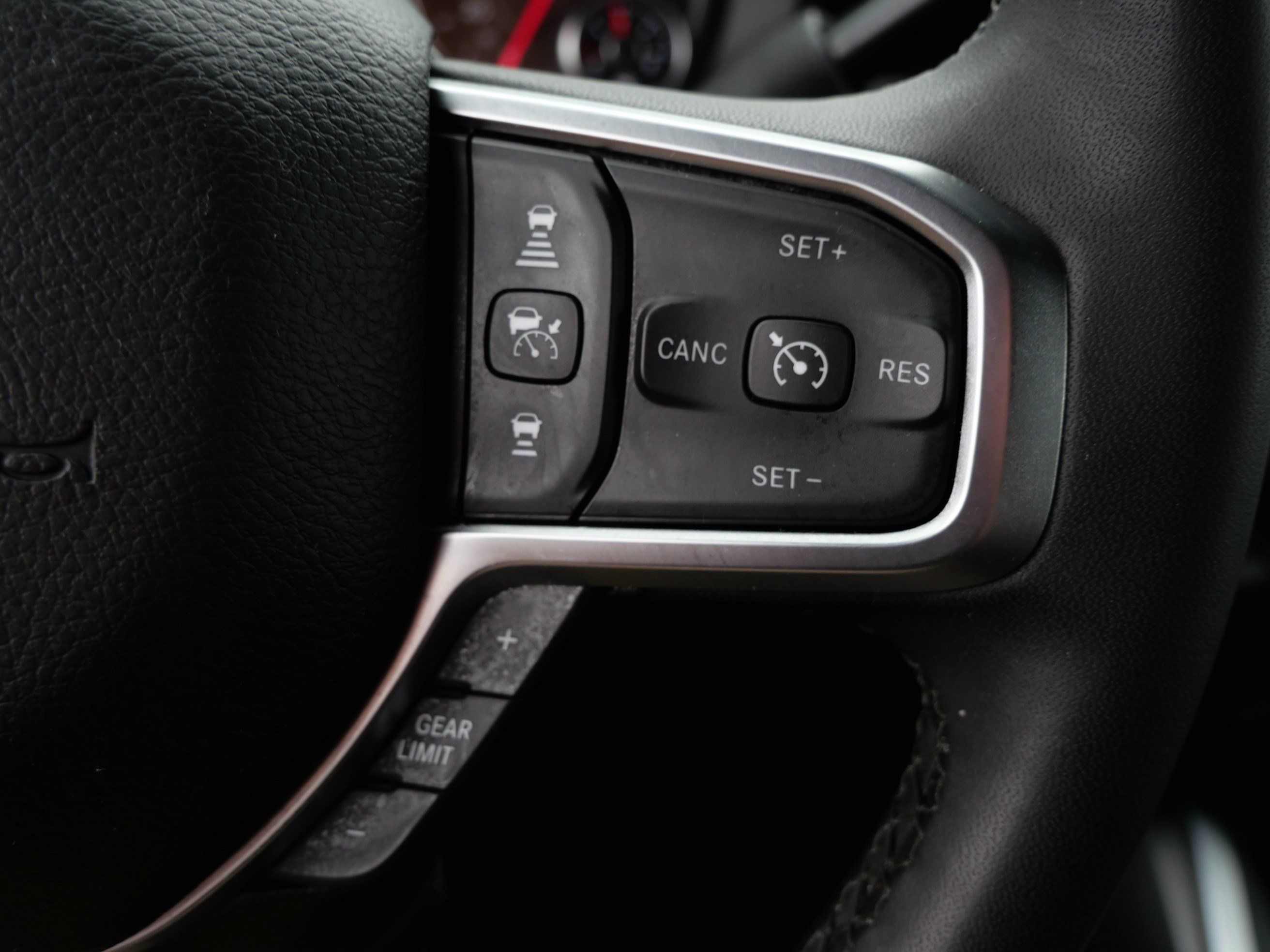 Used 2025 RAM 3500 Big Horn AWD/4WD image 28