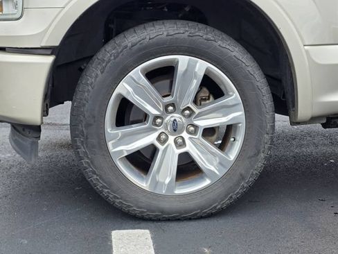 Used 2017 Ford F150 Platinum w/ Equipment Group 701A Luxury AWD/4WD image 34